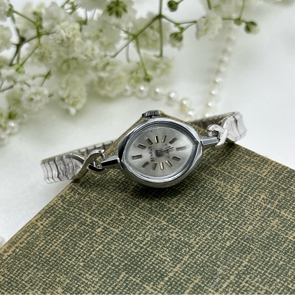 Vintage Benrus Wind-Up Cocktail Watch - Picture 4 of 5
